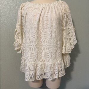 JODIFL Cream Floral‎ Lace Blouse
